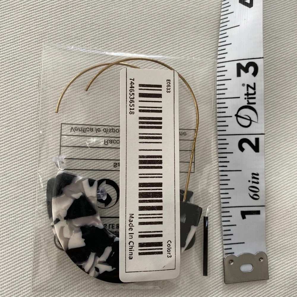 Acrylic Hoop Black & White‎ Earrings Simple Leisure Style